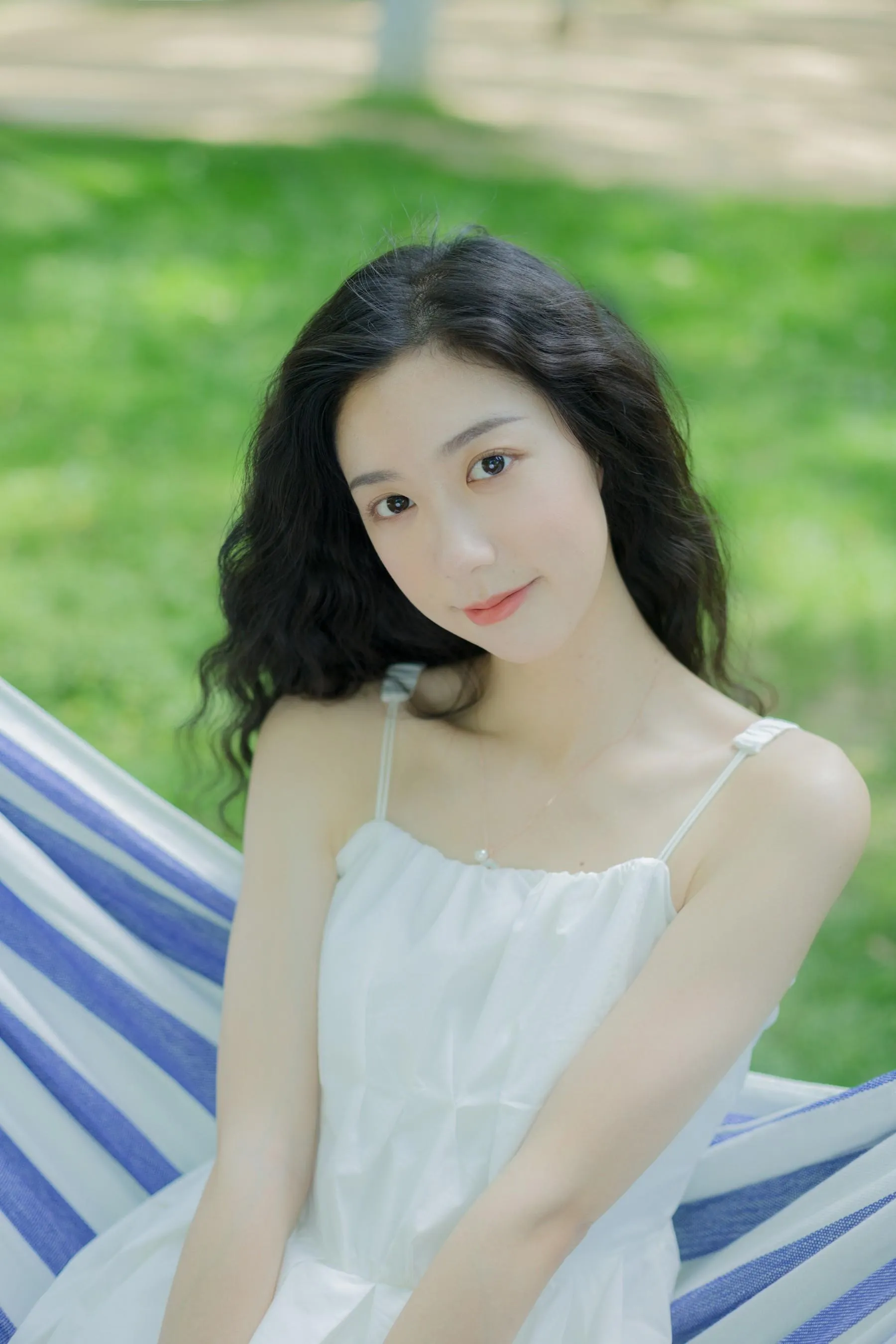 [YITUYU艺图语]2022.07.17 沉沦夏日 饲猫少女- [40P]插图4